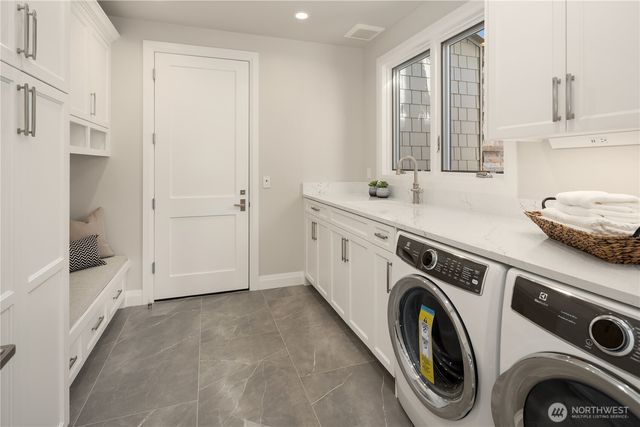 7254 N Mercer Way, Mercer Island, WA 98040