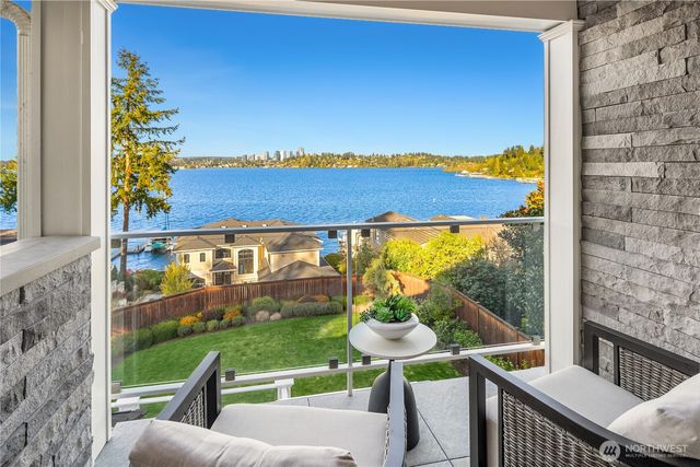 7254 N Mercer Way, Mercer Island, WA 98040