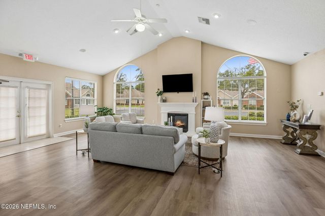 4369 EDGEWATER CROSSING Drive 11-2, Jacksonville, FL 32257