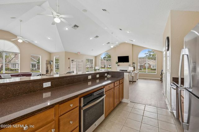 4369 EDGEWATER CROSSING Drive 11-2, Jacksonville, FL 32257