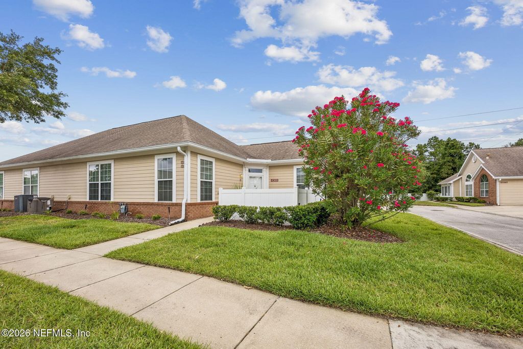 4369 EDGEWATER CROSSING Drive 11-2, Jacksonville, FL 32257