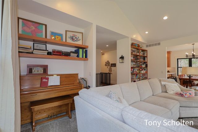 13268 Ferris Street, Grand Haven, MI 49417