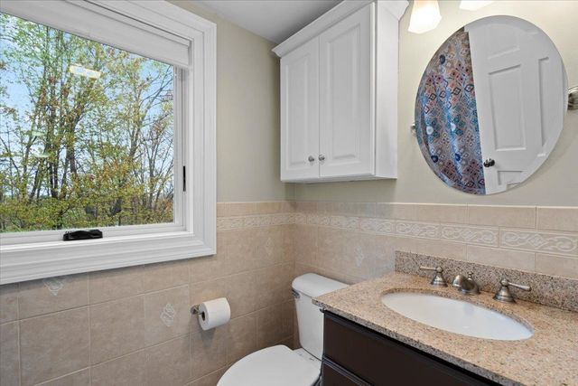 5 Mason Drive, Essex Junction, VT 05452