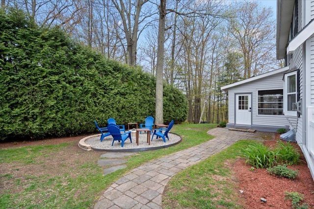 5 Mason Drive, Essex Junction, VT 05452