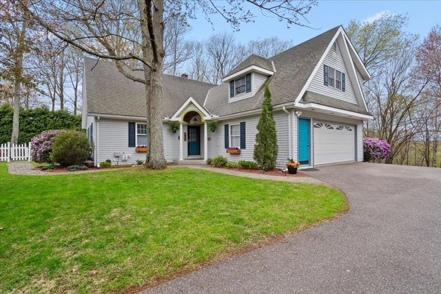 5 Mason Drive, Essex Junction, VT 05452