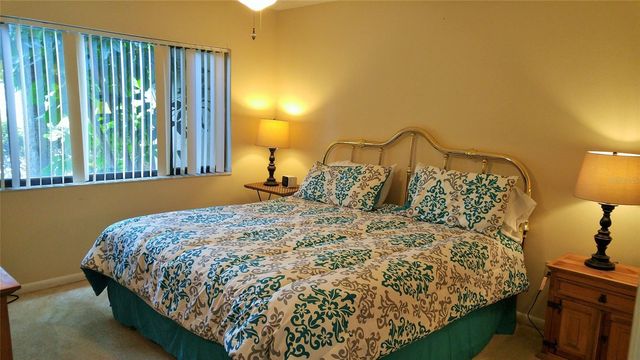 5677 ASHTON LAKE DRIVE 11, Sarasota, FL 34231