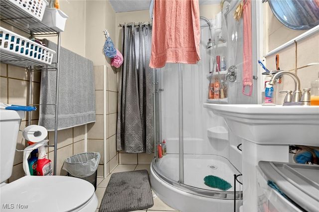 2943 W 17th Street, Cleveland, OH 44113