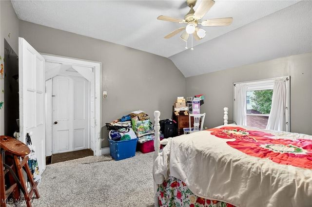 2943 W 17th Street, Cleveland, OH 44113