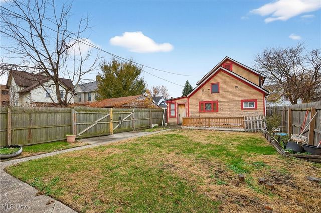 2943 W 17th Street, Cleveland, OH 44113