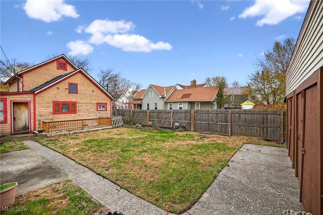 2943 W 17th Street, Cleveland, OH 44113