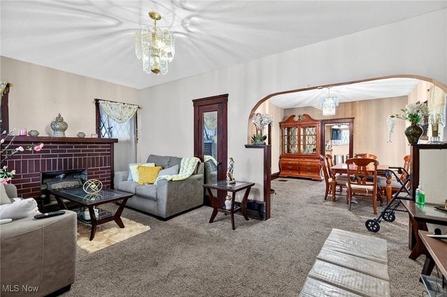 2943 W 17th Street, Cleveland, OH 44113