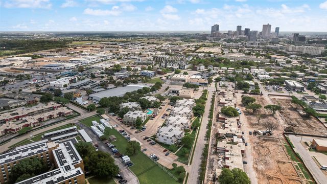 3121 Sondra Drive 302, Fort Worth, TX 76107