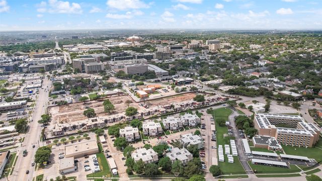 3121 Sondra Drive 302, Fort Worth, TX 76107