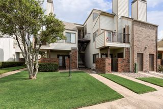 3121 Sondra Drive 302, Fort Worth, TX 76107