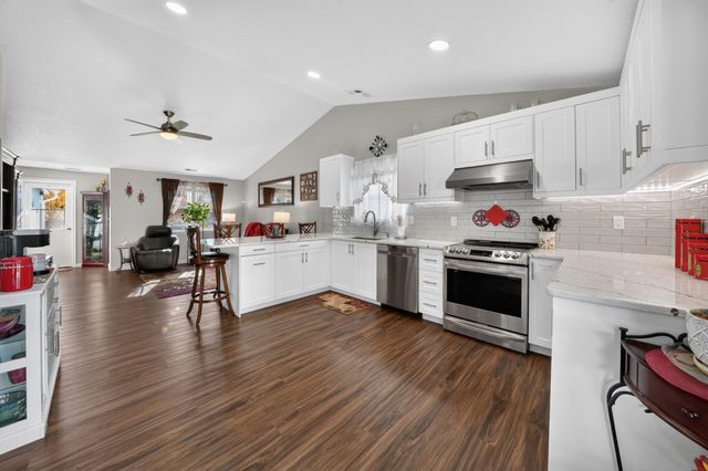 12420 W 4th Ave, Airway Heights, WA 99001