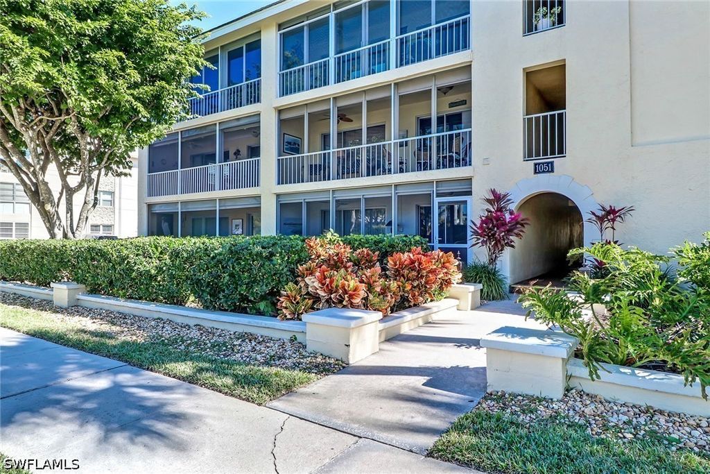 1051 3rd ST S 301, Naples, FL 34102