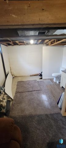 3712 S Hawthorne Ave Avenue, Sioux Falls, SD 57105