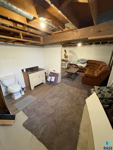 3712 S Hawthorne Ave Avenue, Sioux Falls, SD 57105