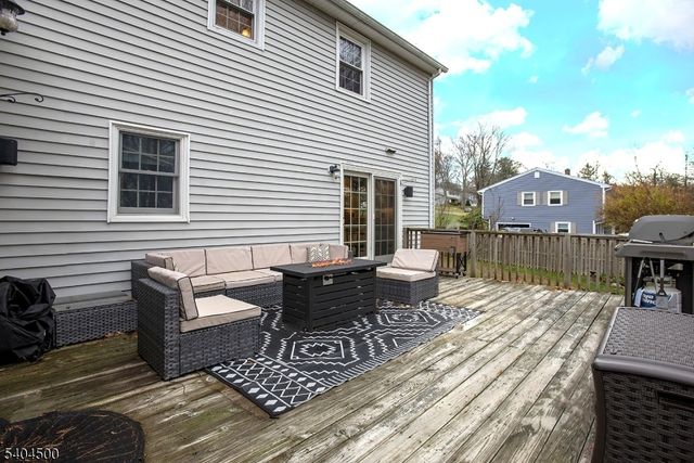 40 Westgate Dr, Sparta Twp., NJ 07871