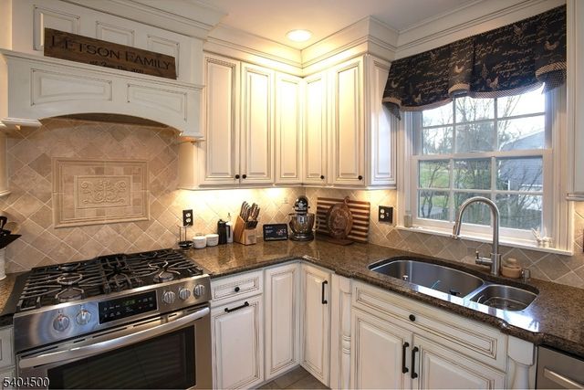 40 Westgate Dr, Sparta Twp., NJ 07871