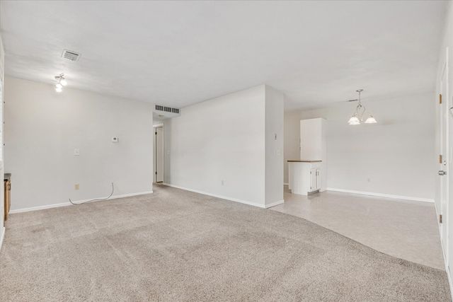 1249 48th Avenue 16, East Moline, IL 61244