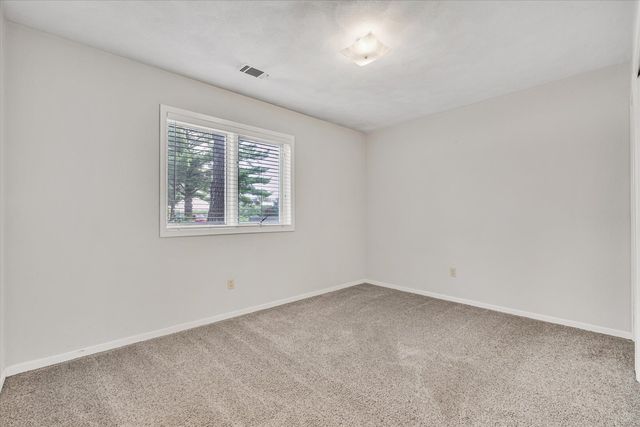 1249 48th Avenue 16, East Moline, IL 61244
