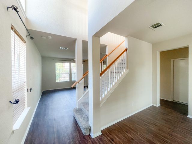 10717 Strand ST, Austin, TX 78748