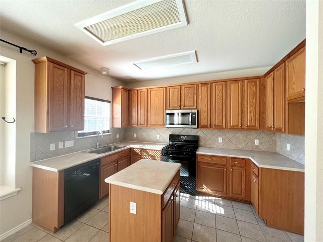 10717 Strand ST, Austin, TX 78748