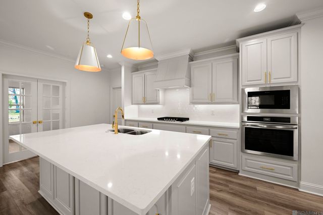 37125 Southdown Circle, Prairieville, LA 70769