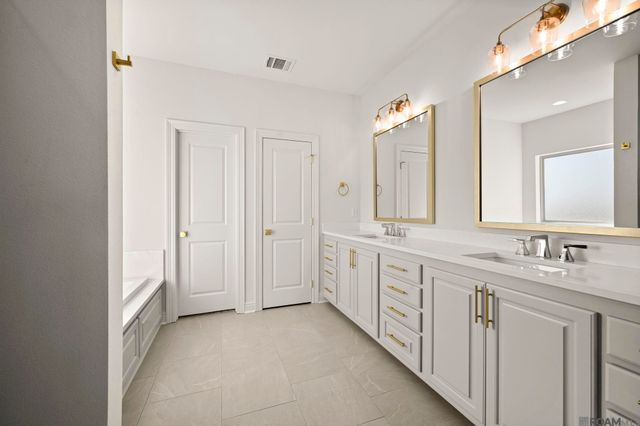 37125 Southdown Circle, Prairieville, LA 70769