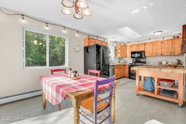 941 Woodmar Place, Anchorage, AK 99515