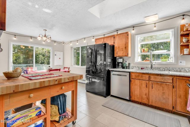 941 Woodmar Place, Anchorage, AK 99515