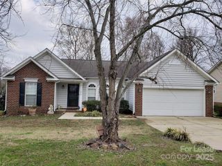 11810 Winter Pine Lane, Charlotte, NC 28269