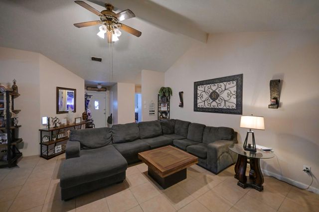 2754 Flintrock Circle, Houston, TX 77067