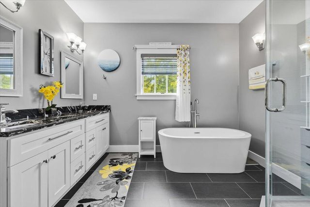 2491 Bay Pointe Drive, Saint Joseph, MI 49085