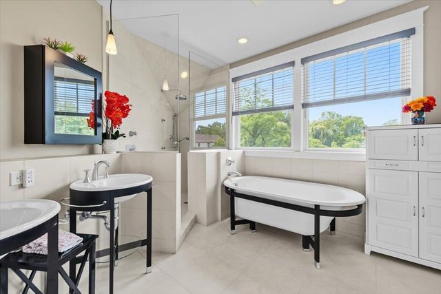 2491 Bay Pointe Drive, Saint Joseph, MI 49085