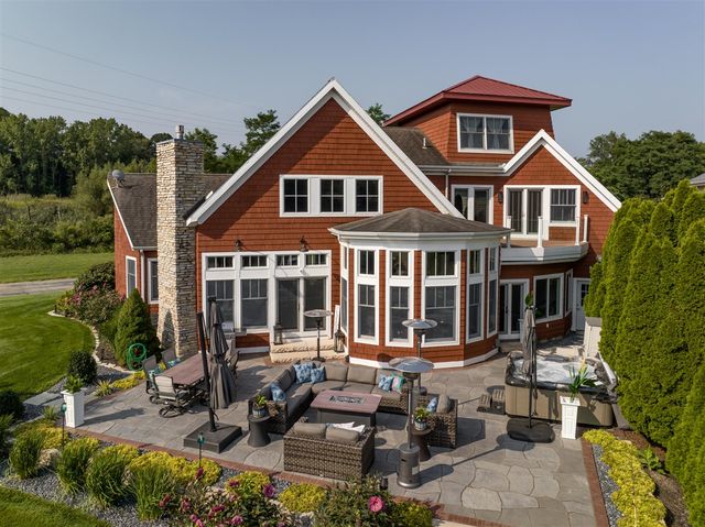 2491 Bay Pointe Drive, Saint Joseph, MI 49085