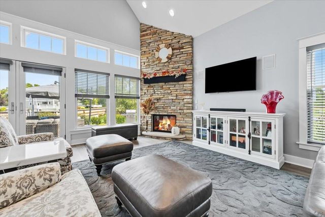 2491 Bay Pointe Drive, Saint Joseph, MI 49085