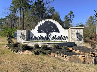 98 Road 6606, Dayton, TX 77535