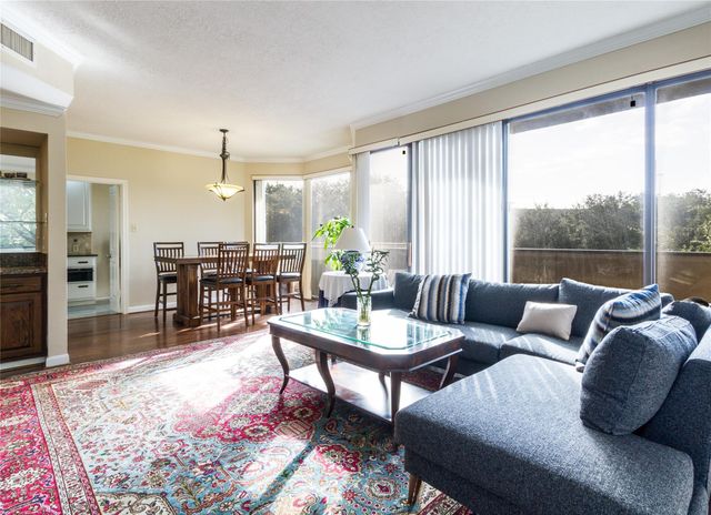 3350 Mccue Road 201, Houston, TX 77056