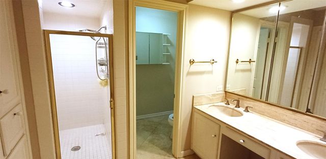 3350 Mccue Road 201, Houston, TX 77056