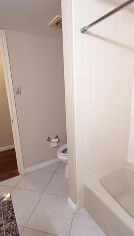 3350 Mccue Road 201, Houston, TX 77056