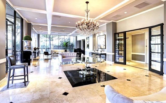 3350 Mccue Road 201, Houston, TX 77056