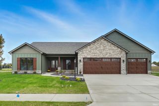 2213 Golfview Drive, Auburn, IN 46706