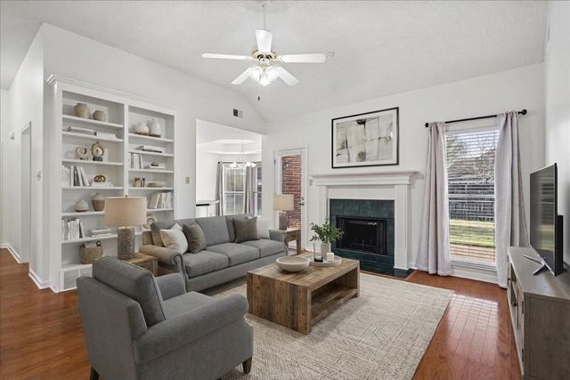 153 IRBY GLADE CV, Collierville, TN 38017