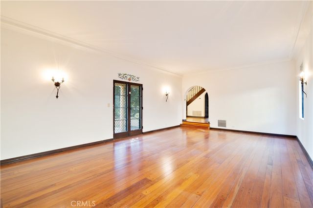 1968 N Wilton, Los Angeles, CA 90068