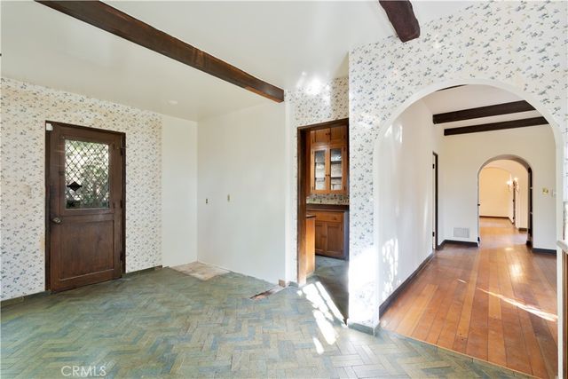 1968 N Wilton, Los Angeles, CA 90068
