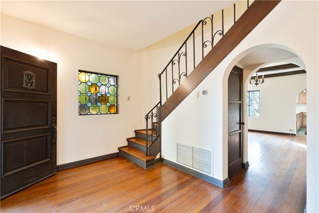 1968 N Wilton, Los Angeles, CA 90068