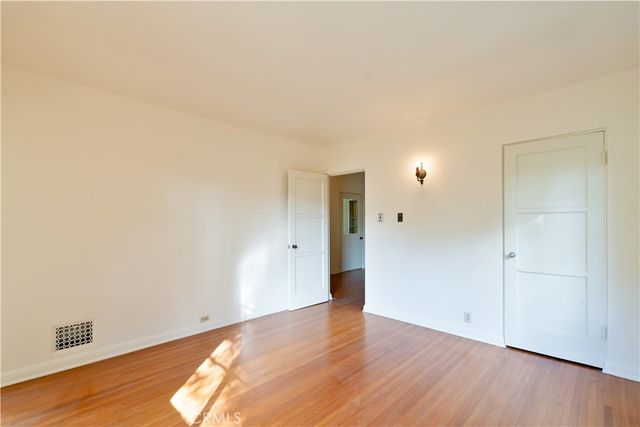 1968 N Wilton, Los Angeles, CA 90068