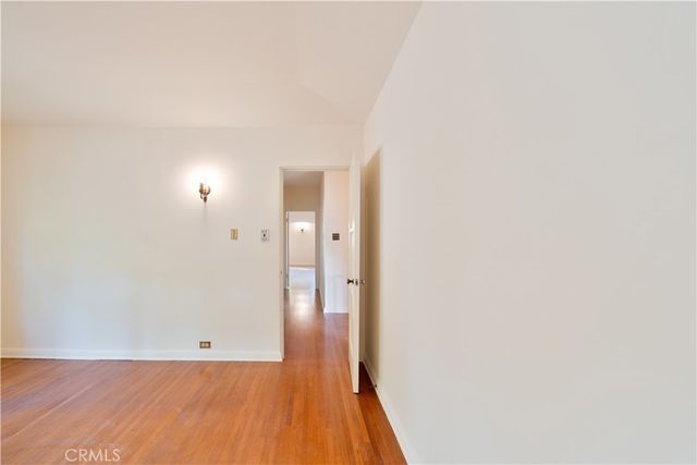 1968 N Wilton, Los Angeles, CA 90068